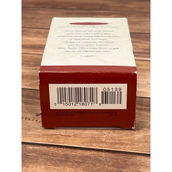 1995 HALLMARK KEEPSAKE ORNAMENT QX5139 MERRY OLDE SANTA WITH BAG OF TOYS - Picture 4 of 8